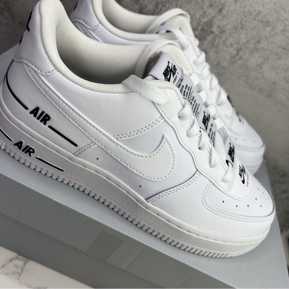 Nike Air Force 1 LV8 3 Double Air - Picture 11 of 16